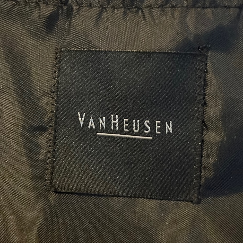 Boys Van Heusen suit jacket.  Size 16 Regular..